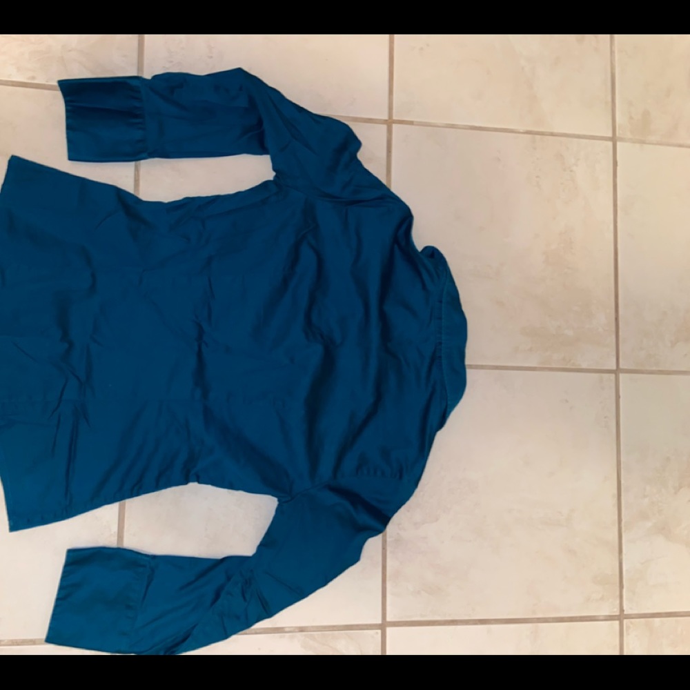Button down - Picture 2 of 4